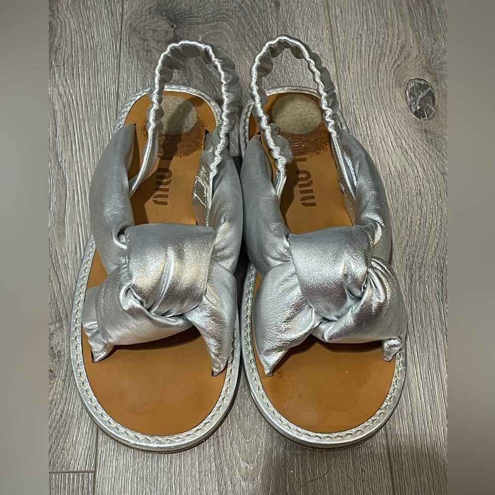 Miu Miu Knotted Flat Sandals in Silver